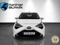 Begagnad Toyota Aygo X-play 72 HK (52 kW) 2018 Vit Halvkombi