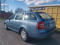 Begagnad Skoda Octavia 102 HK (75 kW) 2008 Ljusgrå (grå) Kombi