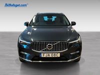 Begagnad Volvo XC60 Core 355 HK (261 kW) 2023 Blå SUV