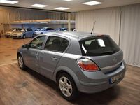 Begagnad Opel Astra 105 HK (77 kW) 2006 Grå Halvkombi