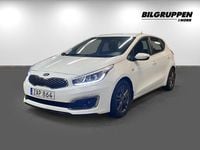 Begagnad Kia Ceed 101 HK (74 kW) 2017 Vit Halvkombi