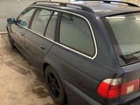 Begagnad BMW 520 170 HK (125 kW) 2002 Mörkblå Kombi