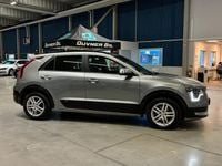 Begagnad Kia Niro Advance 141 HK (103 kW) 2023 Grå SUV