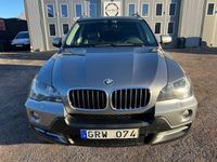 begagnad BMW X5 3.0d AUTOMAT DRAG SKINN M-VÄRMARE 235HK