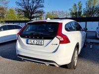 begagnad Volvo V60 CC D4 AWD Geartronic Classic, Moment