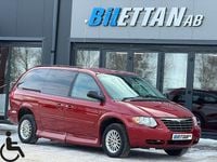 Begagnad Chrysler Town & Country 182 HK (133 kW) 2006 Röd Minibuss
