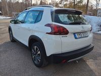 begagnad Peugeot 2008 Allure 1.2 e-THP 110 hk Skatt 360 kr