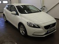 Begagnad Volvo V40 120 HK (88 kW) 2017 Vit Halvkombi