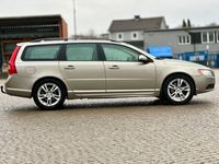 begagnad Volvo V70 D5 Automat | Momentum