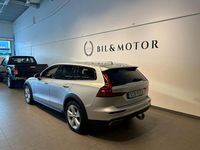 Begagnad Volvo V60 CC Momentum 190 HK (139 kW) 2020 Silver Kombi