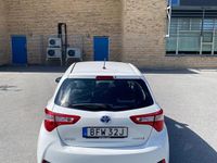 Begagnad Toyota Yaris Hybrid 101 HK (74 kW) 2020
