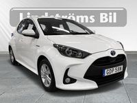 begagnad Toyota Yaris Hybrid Active Komfortpaket 1,5 e-CVT 116hk V-hjul