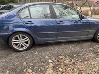 begagnad BMW 330 i sedan