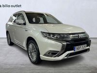 begagnad Mitsubishi Outlander P-HEV CVT 360-Kam Drag Skinn Blis 2020, SUV