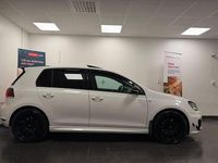 Begagnad VW Golf VII Edition 235 HK (172 kW) 2013 Vit Halvkombi