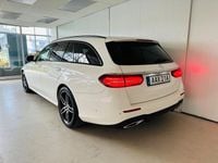 Begagnad Mercedes E220 AMG line 195 HK (143 kW) 2019 Vit Kombi