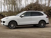 begagnad Porsche Cayenne Diesel Platinum Edt. Pano Värmare PDLS+ Drag