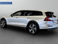 Begagnad Volvo V60 CC SE 192 HK (141 kW) 2019 Silver Kombi