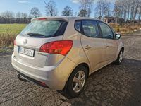 Begagnad Kia Venga Comfort 90 HK (66 kW) 2011 Silver Halvkombi
