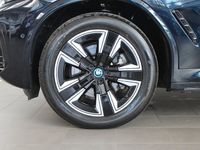 begagnad BMW iX3 Charged M Sport Drag Panorama Park Assist