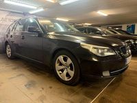 Begagnad BMW 525 197 HK (144 kW) 2008 Svart Kombi