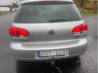 Begagnad VW Golf VI 105 HK (77 kW) 2011 Silver Halvkombi