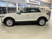 begagnad VW T-Roc Life 1.0 TSI 110HK Drag/B-Kamera/Rattvärme