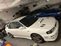 Begagnad Subaru Impreza 211 HK (155 kW) 1996 Vit Sedan