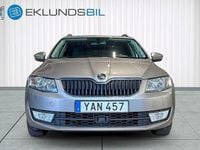 Begagnad Skoda Octavia 110 HK (80 kW) 2015 Cappuccino beige metallic Kombi
