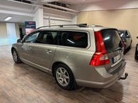 Begagnad Volvo V70 Momentum 146 HK (107 kW) 2009 Ljusbrun Kombi