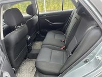 begagnad Toyota Avensis Kombi 2.0 nybesiktad och skattad
