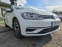 Begagnad VW Golf VII 131 HK (96 kW) 2019 Vit Halvkombi