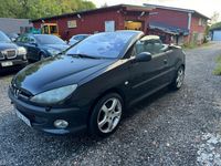 Begagnad Peugeot 206 CC 136 HK (100 kW) 2002 Svart Cab