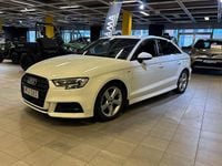 Begagnad Audi A3 S-Line 150 HK (110 kW) 2017 Vit Sedan