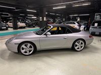 Begagnad Porsche 911 Carrera 301 HK (221 kW) 1999 Artic silver