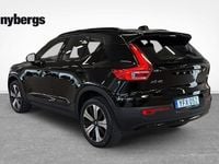 Begagnad Volvo XC40 Core 172 kW (234 HK) 2023 Svart SUV