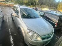 Begagnad Opel Astra 110 HK (80 kW) 2010 Grå metallisk