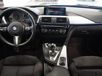Begagnad BMW 330e M Sport 184 HK (135 kW) 2016 Blå Sedan
