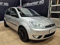 Begagnad Ford Fiesta 80 HK (58 kW) 2002 Ljusgrå Halvkombi