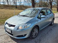 Begagnad Toyota Auris 124 HK (91 kW) 2008 Grå Halvkombi