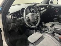 begagnad Mini Cooper SE Essential Navi DA Keyless Kamera MSI