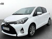 Begagnad Toyota Yaris 99 HK (72 kW) 2015 Vit Halvkombi