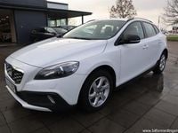 Begagnad Volvo V40 CC Momentum 150 HK (110 kW) 2014 Vit Kombi