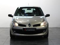 begagnad Renault Clio 1.6 112HK AUTOMAT NYBESIKTAD NYSERVAD