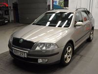 begagnad Skoda Octavia OctaviaKombi 2.0 TDI DSG Sekventiell 140hk