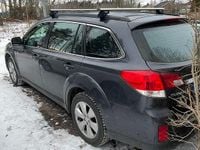 Begagnad Subaru Outback 150 HK (110 kW) 2010 Grå metallic Kombi
