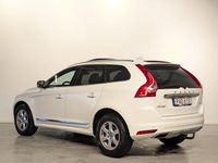 Begagnad Volvo XC60 Summum 190 HK (139 kW) 2016 Vit SUV