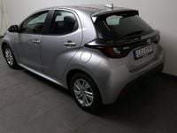 Begagnad Toyota Yaris 2023 Silver Halvkombi
