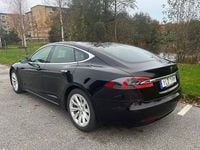 Begagnad Tesla Model S 386 kW (525 HK) 2019 Svart Halvkombi