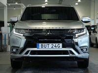 Begagnad Mitsubishi Outlander 224 HK (164 kW) 2020 Silver SUV